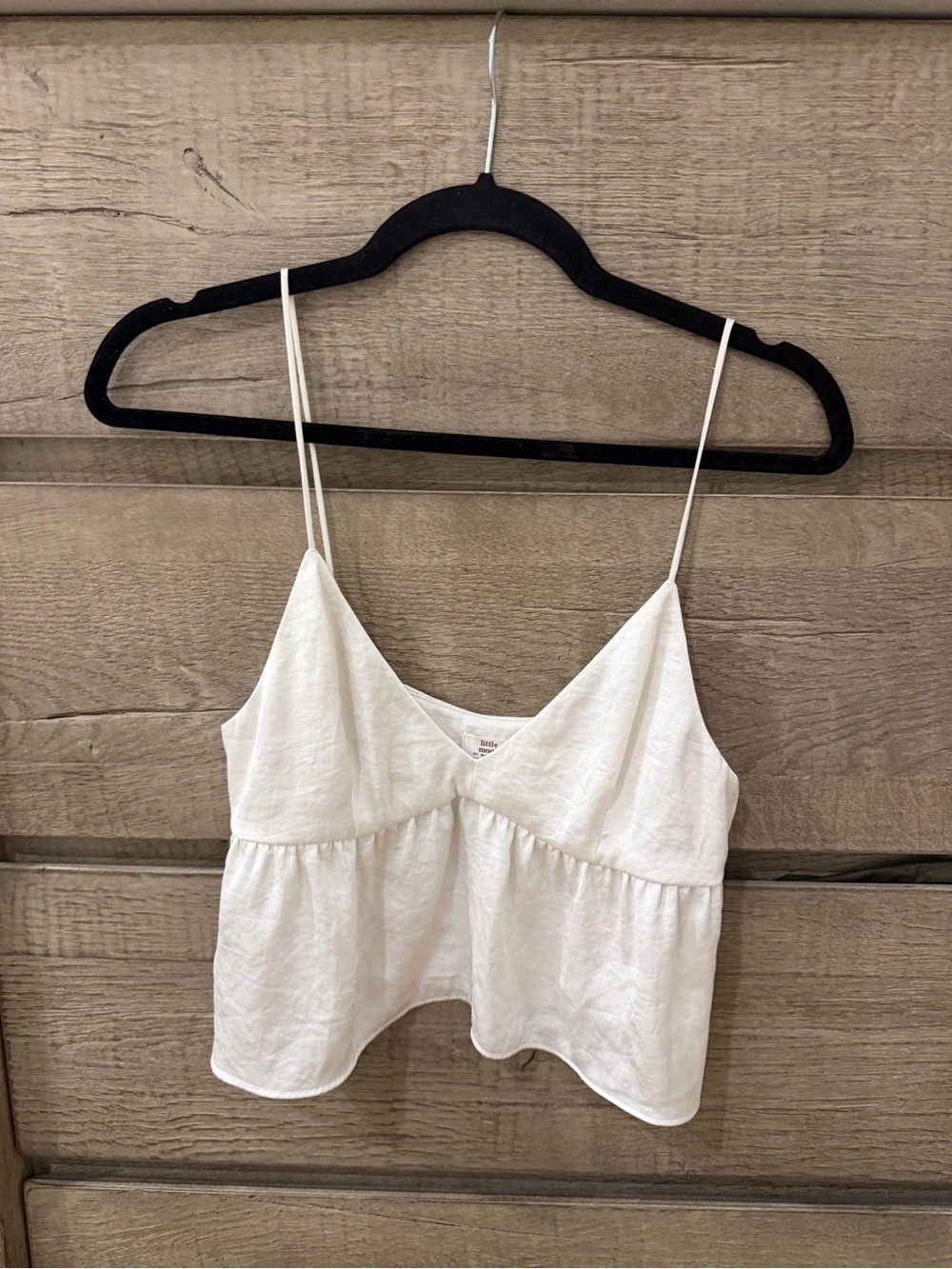 Aritzia Women’s White Satin Crop Spaghetti Strap Top- NWOT - SUPER CUTE ON - XS